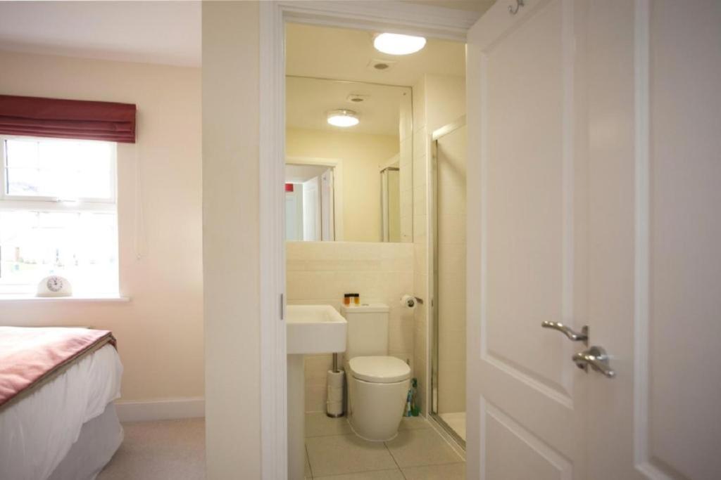 Dbs Serviced - The Stretton Apartment *