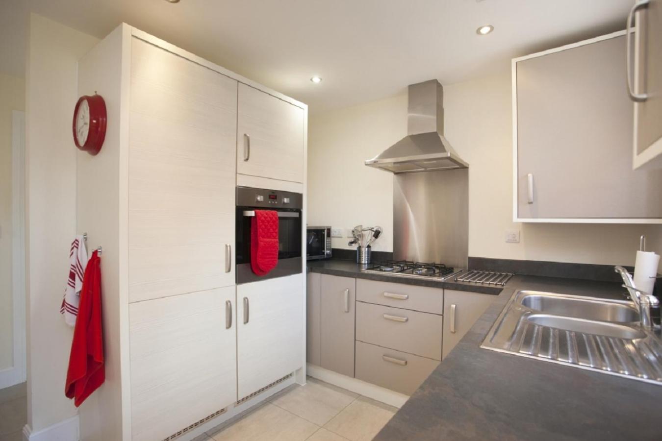 Apartment Dbs Serviced - The Stretton *