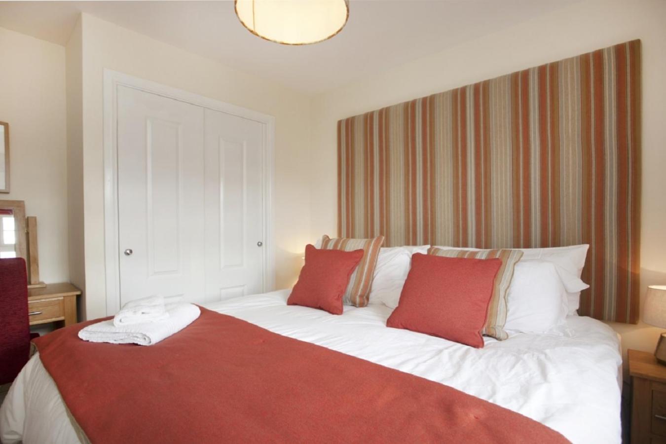 Dbs Serviced - The Stretton Apartment *