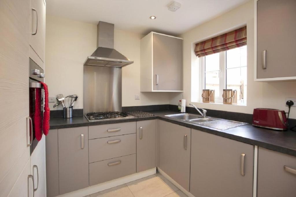 Dbs Serviced - The Stretton Apartment *